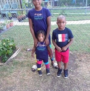 Meet your Posher, Pouchie